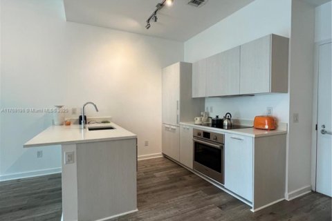 Condominio en venta en Miami, Florida, 1 dormitorio, 57.79 m2 № 1692885 - foto 7