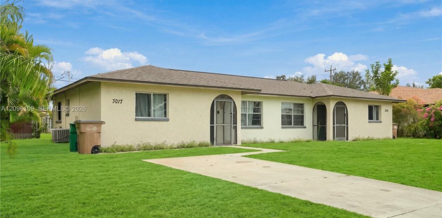 Villa ou maison à Cape Coral, Floride 2 chambres № 2388059