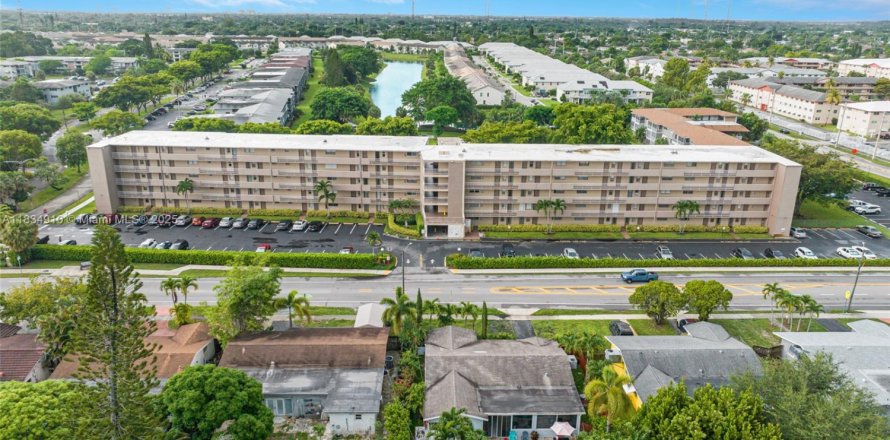 Condominio en Hollywood, Florida, 1 dormitorio № 1821964
