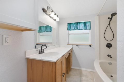 Commercial property in Edgewater, Florida 114.27 sq.m. № 2393410 - photo 26