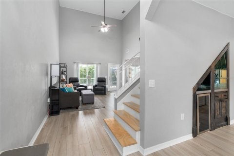 Casa en venta en Gainesville, Florida, 4 dormitorios, 218.41 m2 № 1650559 - foto 5
