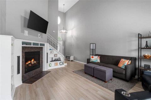 Casa en venta en Gainesville, Florida, 4 dormitorios, 218.41 m2 № 1650559 - foto 9