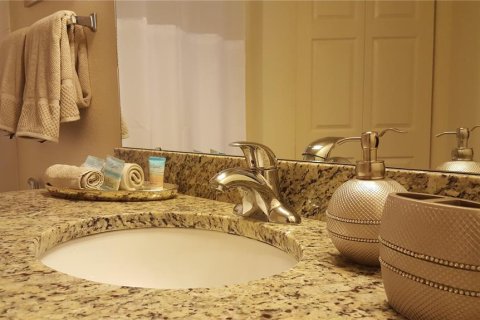 Touwnhouse à vendre à Kissimmee, Floride: 4 chambres, 157.38 m2 № 1885781 - photo 12