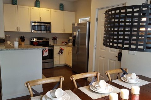 Touwnhouse à vendre à Kissimmee, Floride: 4 chambres, 157.38 m2 № 1885781 - photo 6