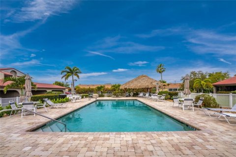 Condo in Punta Gorda, Florida, 2 bedrooms № 2103536 - photo 2