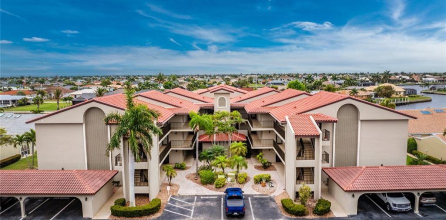 Condo in Punta Gorda, Florida, 2 bedrooms № 2103536
