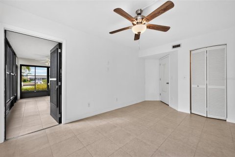 Condo in Punta Gorda, Florida, 2 bedrooms № 2103536 - photo 21