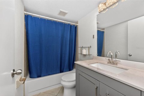 Condo in Punta Gorda, Florida, 2 bedrooms № 2103536 - photo 24