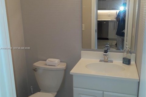 Condominio en alquiler en Hallandale Beach, Florida, 2 dormitorios, 102.19 m2 № 2054775 - foto 7