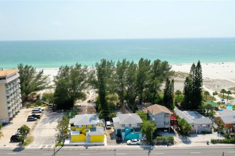 Immobilier commercial à vendre à Treasure Island, Floride: 6 chambres, 282.14 m2 № 2371026 - photo 28
