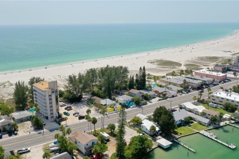 Immobilier commercial à vendre à Treasure Island, Floride: 6 chambres, 282.14 m2 № 2371026 - photo 18