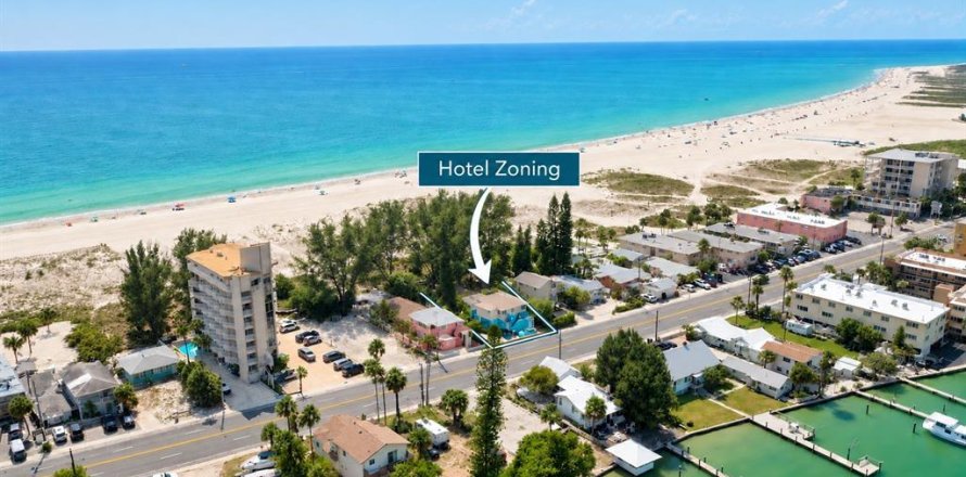 Immobilier commercial à Treasure Island, Floride 6 chambres, 282.14 m2 № 2371026
