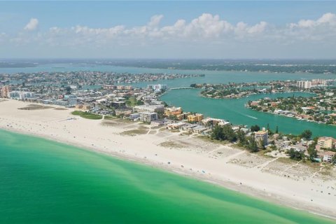 Immobilier commercial à vendre à Treasure Island, Floride: 6 chambres, 282.14 m2 № 2371026 - photo 27