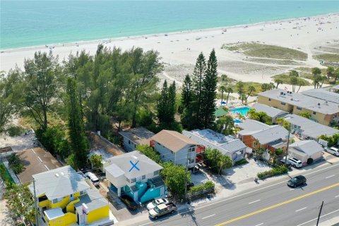Immobilier commercial à vendre à Treasure Island, Floride: 6 chambres, 282.14 m2 № 2371026 - photo 12