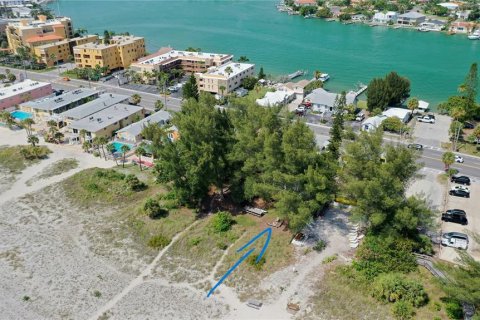Immobilier commercial à vendre à Treasure Island, Floride: 6 chambres, 282.14 m2 № 2371026 - photo 19