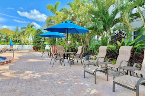 Copropriété à vendre à Oakland Park, Floride: 2 chambres, 107.4 m2 № 2082249 - photo 22