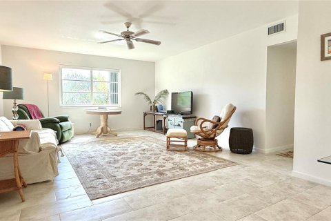 Copropriété à vendre à Oakland Park, Floride: 2 chambres, 107.4 m2 № 2082249 - photo 2