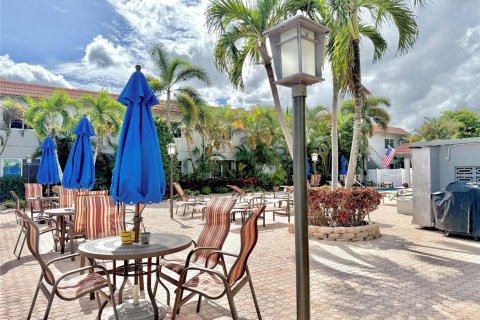 Copropriété à vendre à Oakland Park, Floride: 2 chambres, 107.4 m2 № 2082249 - photo 21