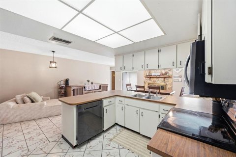 Villa ou maison à vendre à Spring Hill, Floride: 3 chambres, 173.73 m2 № 2225580 - photo 10