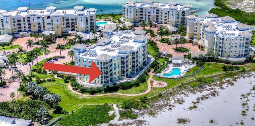 Condo in Tierra Verde, Florida, 3 bedrooms № 2403349