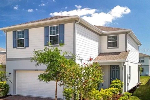 House in Clermont, Florida 5 bedrooms, 243.59 sq.m. № 2106984