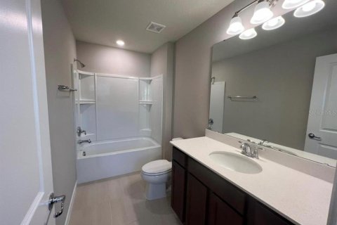 House in Clermont, Florida 5 bedrooms, 243.59 sq.m. № 2106984 - photo 5
