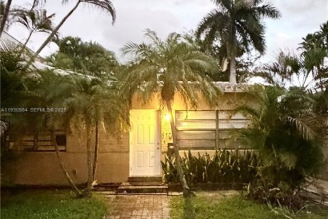 Casa en alquiler en Fort Lauderdale, Florida, 2 dormitorios, 144.37 m2 № 1989880 - foto 17