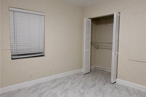 Casa en alquiler en Fort Lauderdale, Florida, 2 dormitorios, 144.37 m2 № 1989880 - foto 11