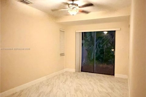 Casa en alquiler en Fort Lauderdale, Florida, 2 dormitorios, 144.37 m2 № 1989880 - foto 8