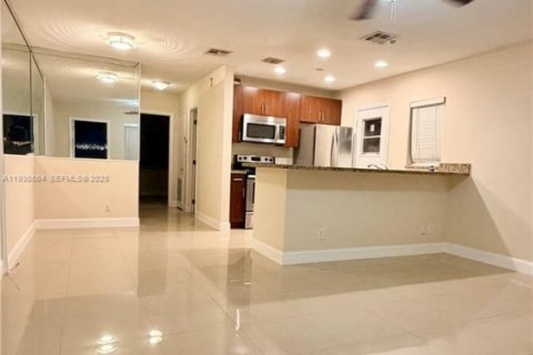 Casa en alquiler en Fort Lauderdale, Florida, 2 dormitorios, 144.37 m2 № 1989880 - foto 14