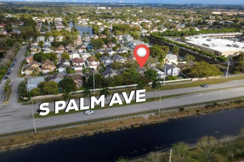 Casa en venta en Miramar, Florida, 3 dormitorios, 197.6 m2 № 2049760 - foto 18