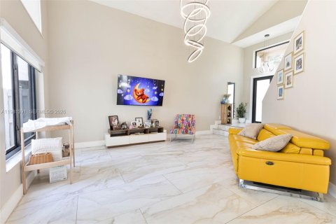 Casa en venta en Miramar, Florida, 3 dormitorios, 197.6 m2 № 2049760 - foto 4