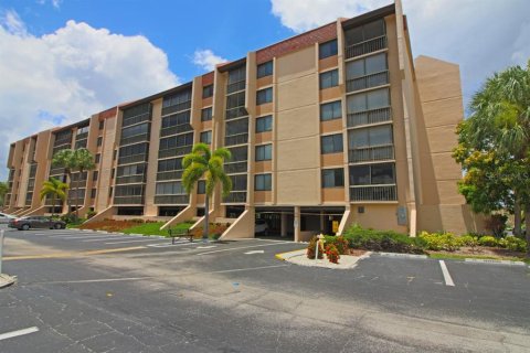 Condominio en alquiler en Port Charlotte, Florida, 1 dormitorio, 58.9 m2 № 1771792 - foto 13