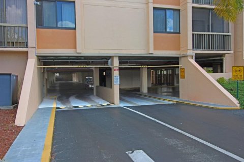 Condominio en alquiler en Port Charlotte, Florida, 1 dormitorio, 58.9 m2 № 1771792 - foto 11