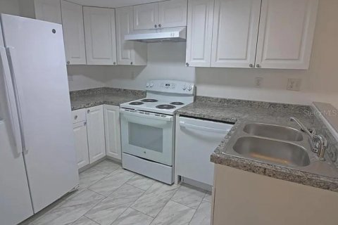 Condominio en alquiler en Port Charlotte, Florida, 1 dormitorio, 58.9 m2 № 1771792 - foto 6