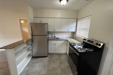 House in Fort Lauderdale, Florida 1 bedroom, 116.96 sq.m. № 1969455 - photo 4