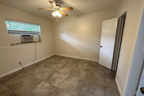 House in Fort Lauderdale, Florida 1 bedroom, 116.96 sq.m. № 1969455 - photo 9