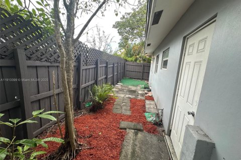 House in Fort Lauderdale, Florida 1 bedroom, 116.96 sq.m. № 1969455 - photo 6