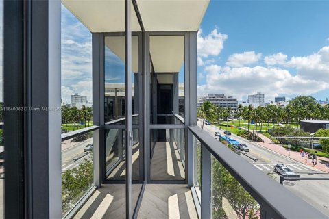 Condominio en venta en Miami Beach, Florida, 1 dormitorio, 78.97 m2 № 1844022 - foto 23