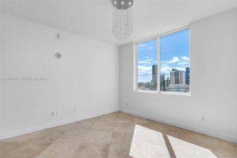 Condo in Fort Lauderdale, Florida, 2 bedrooms № 1986687 - photo 18