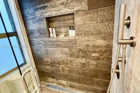 Copropriété à vendre à Miami, Floride: 1 chambre, 111.48 m2 № 2036338 - photo 28