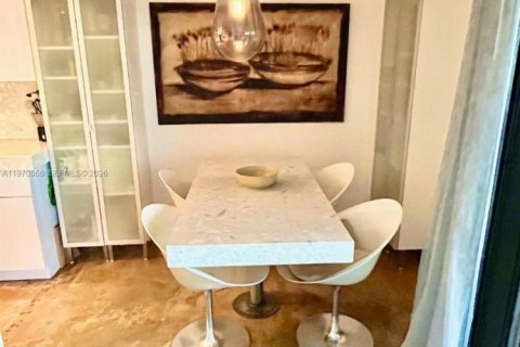 Copropriété à vendre à Miami, Floride: 1 chambre, 111.48 m2 № 2036338 - photo 10