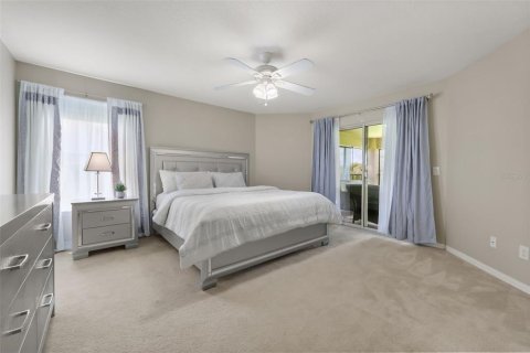 House in Kissimmee, Florida 5 bedrooms, 341.88 sq.m. № 2204132 - photo 29
