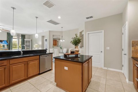 House in Kissimmee, Florida 5 bedrooms, 341.88 sq.m. № 2204132 - photo 17