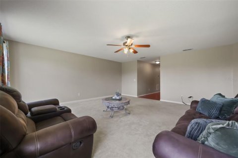House in Kissimmee, Florida 5 bedrooms, 341.88 sq.m. № 2204132 - photo 6