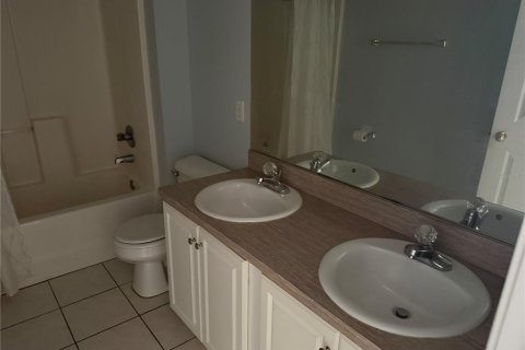 Casa en alquiler en Riverview, Florida, 3 dormitorios, 159.42 m2 № 2112539 - foto 8