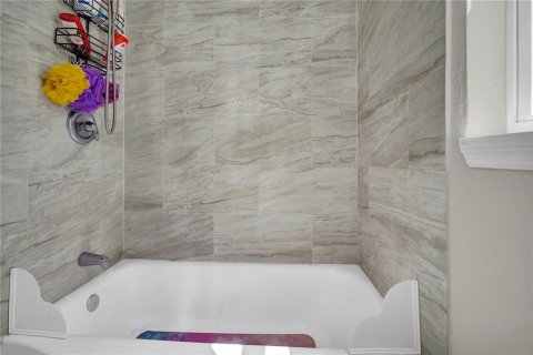Casa en venta en Orlando, Florida, 3 dormitorios, 82.13 m2 № 2386576 - foto 10