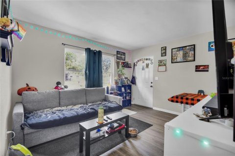 Casa en venta en Orlando, Florida, 3 dormitorios, 82.13 m2 № 2386576 - foto 4