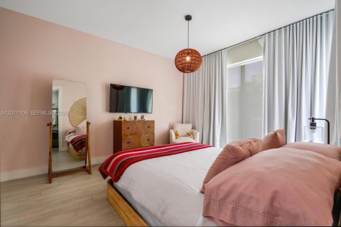 Touwnhouse à louer à Miami, Floride: 4 chambres, 231.33 m2 № 2076675 - photo 16