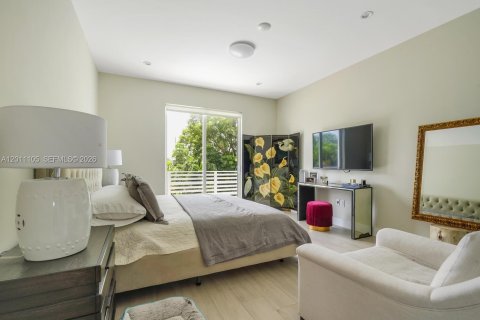 Touwnhouse à louer à Miami, Floride: 4 chambres, 231.33 m2 № 2076675 - photo 14